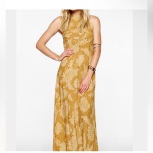 Novella Royale Moonfire Dahlia maxi dress